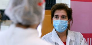 Plano de retaguarda para retirar idosos de lares já foi acionado em 17 instituições