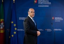 Governo quer dinheiro de apoios na tesouraria das empresas até ao fim do mês