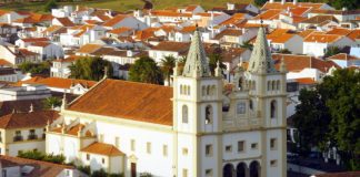 Padres da Diocese de Angra ponderam recorrer a ‘lay-off’