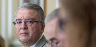 Governo dos Açores está a implementar as medidas certas para combater o impacto da Covid-19 na Região
