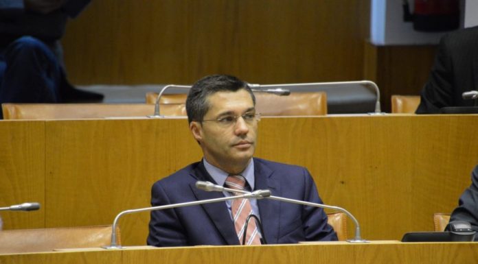 Presidente da Assembleia subscreve Declaração da CALRE que condena Rússia e expressa apoio incondicional à Ucrânia