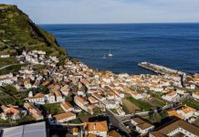 Bombeiros retidos na ilha do Corvo sem autorização para regressar a casa