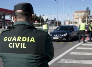 Covid-19: Polícia espanhola obriga autocarro a regressar a Portugal por excesso de passageiros