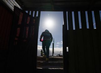 Número de mortos em África sobe para 1.423 em quase 32 mil casos