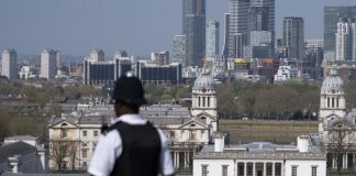 Quase metade das mortes em Londres numa semana atribuídas à pandemia