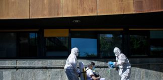 Menos de 6% da população francesa foi contaminada pelo vírus