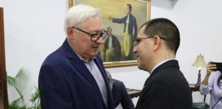 Rússia classifica como “muito egoísta” a suspensão da contribuição dos EUA para OMS