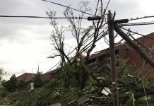 Pelo menos seis mortos devido a tornados no sul dos Estados Unidos. Declarado estado de emergência