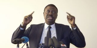 Covid-19: Antigo presidente do Marselha Pape Diouf morreu aos 68 anos