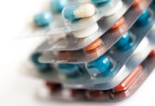 Covid-19: Farmácias hospitalares devem dar preferência à entrega de medicamentos em casa