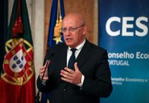 Covid-19: Ministro dos Negócios Estrangeiros pede que emigrantes não visitem terras de origem