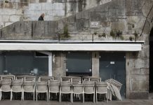 Covid-19: Atividade empresarial na zona euro cai para mínimo de sempre em março