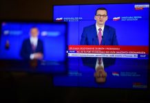 Primeiro-ministro polaco insiste em realizar presidenciais em maio apesar da pandemia
