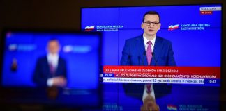 Primeiro-ministro polaco insiste em realizar presidenciais em maio apesar da pandemia