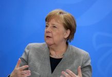 Angela Merkel ” muito preocupada” com relaxamento das restrições