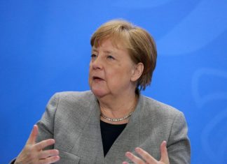 Angela Merkel ” muito preocupada” com relaxamento das restrições