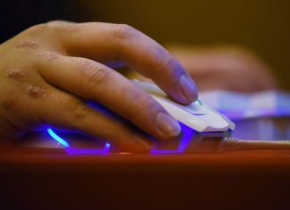 Nos bastidores do combate à covid-19 também há engenheiros, informáticos e matemáticos