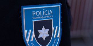 Homem encontra-se sob custódia policial após esfaquear polícia em Cascais