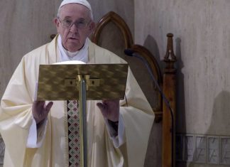 Papa agradece aos enfermeiros serviço prestado à Humanidade