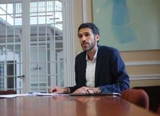 O melhor agradecimento aos profissionais de saúde será melhorar a remuneração e a carreira