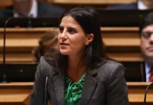 Lara Martinho questionou sobre reforço de uma segunda tripulação para os Açores