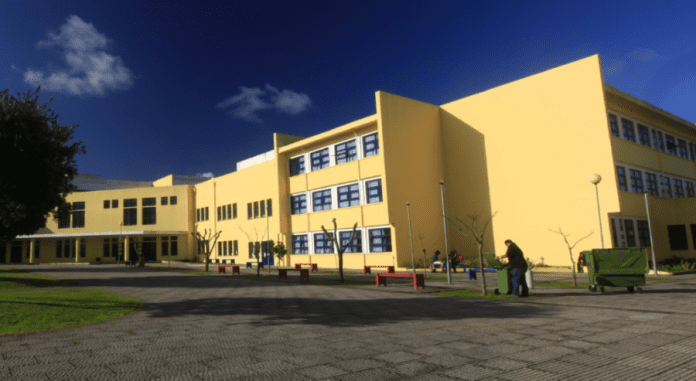 Escola-Secundária-Ribeira-Grande_06MAR18_RG-1024x561