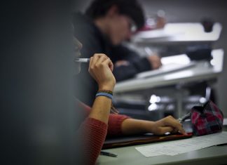 Estudantes do ensino profissional vão ter exames regionais de acesso ao superior