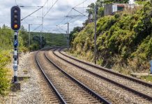 Deficiência em catenária interrompe circulação ferroviária em troço da Linha do Sul
