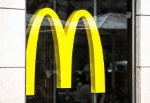 Covid-19: McDonald’s reabre após aumento da procura em ‘drive’ e ‘delivery’