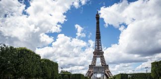 Torre Eiffel reabre ao público em 25 de junho