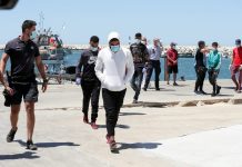Migrantes intercetados no Algarve vão ser hoje presentes a tribunal “para aplicação de medidas de coação”