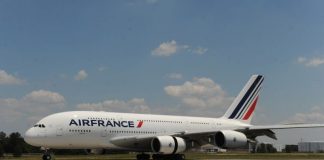 Air France prepara supressão de milhares de empregos, mas sem despedimentos
