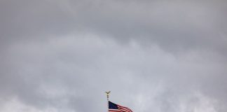 Estados Unidos com quase 120.000 mortos