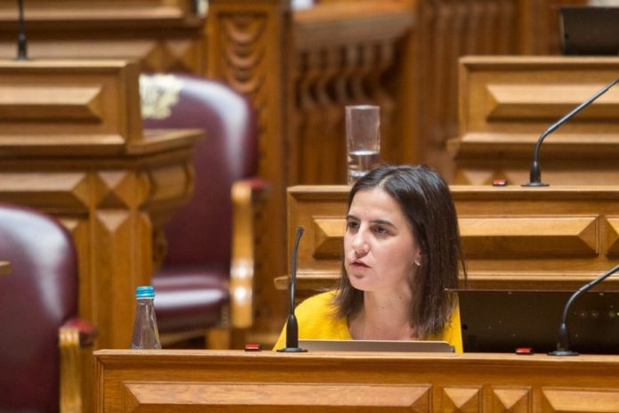 DR-PS/AR Deputada Lara Martinho