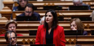 Lara Martinho defende importância da renegociação do contrato de concessão dos CTT