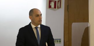 SESSÃO PLENÁRIA DE JUNHO -“Oposição tem de assumir se é a favor ou contra a iniciativa privada nos Açores”, diz Carlos Silva