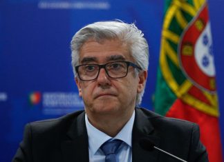 Mais de 80% dos profissionais de saúde infetados já estão a trabalhar