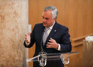 Paulo Moniz questiona “concorrência direta” da TAP na rota Ponta Delgada-Boston