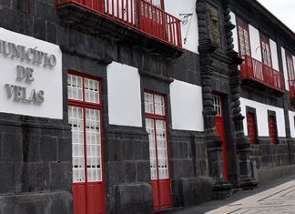 INAUGURADO EDIFÍCIO DE APOIO À ZONA DE BANHOS DO PORTINHO DA QUEIMADA