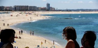 Covid-19: Férias aumentam risco de infeção mas fase seguinte é mais preocupante