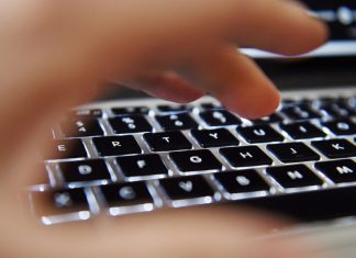Governo estima custo de 4 ME anuais para todos os funcionários públicos terem portáteis do serviço