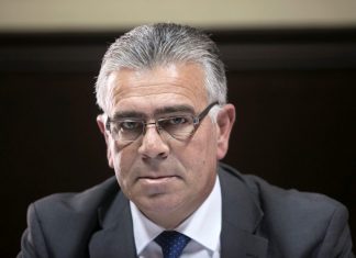 Furacão Lorenzo – “A resposta aos pescadores das Lajes das Flores foi célere”, afirma Mário Tomé