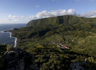Circulação de barcos restrita em dois portos da ilha das Flores