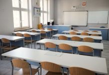Governo dos Açores prepara regresso às aulas presenciais, mas com “plano B”
