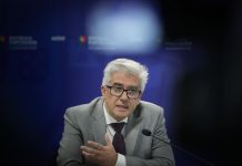 Governo melhora recolha de dados sobre a doença para “reduzir erros”