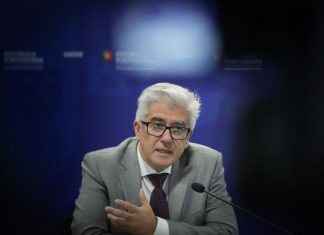 Governo melhora recolha de dados sobre a doença para “reduzir erros”