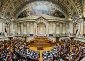 AR aprova voto antecipado e por mobilidade