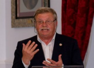Assembleia Municipal da Horta – José Decq Mota alerta para o impacto da pandemia na economia açoriana DR