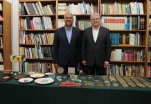 Armando Castro doa milhares de livros e medalhas ao Município da Madalena