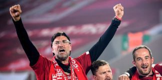 Jürgen Klopp vence prémio de melhor treinador da época em Inglaterra